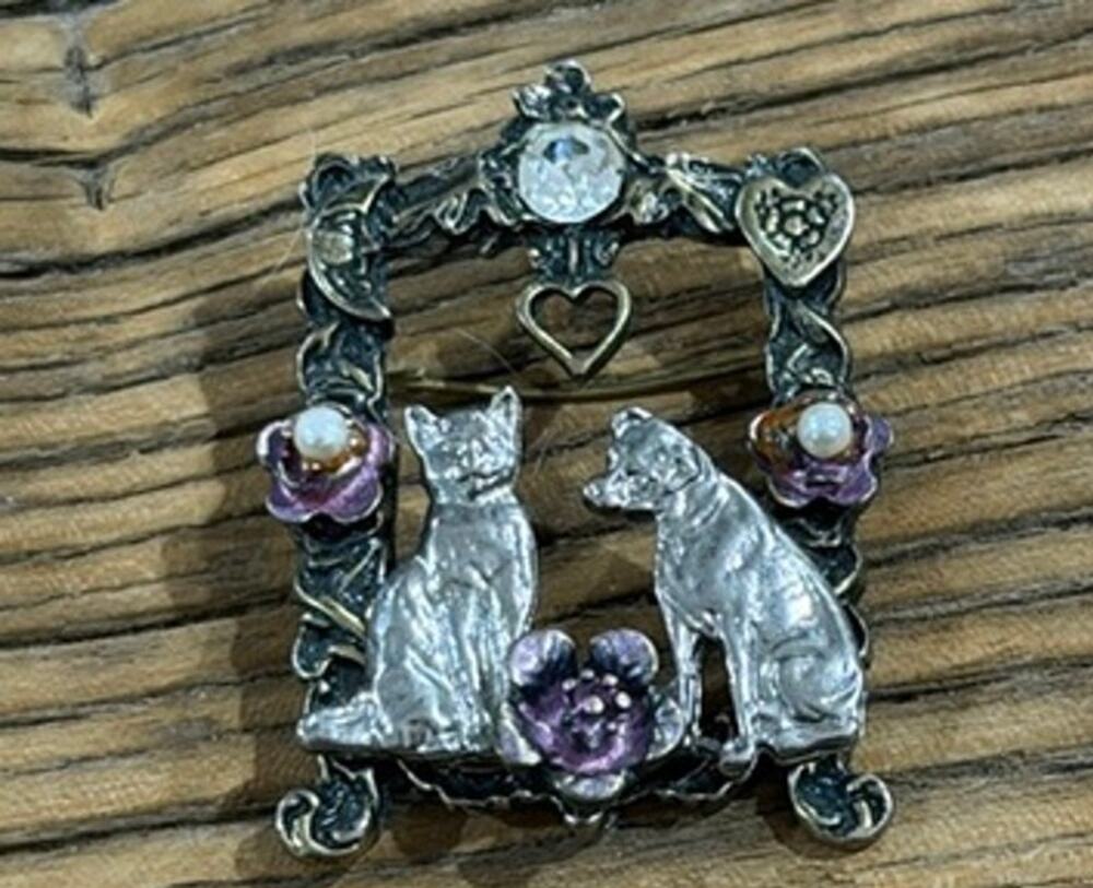 1928 Jewelry Co Brooch Pewter Cat Dog Rhinestone Bella & Max Retro Collectible